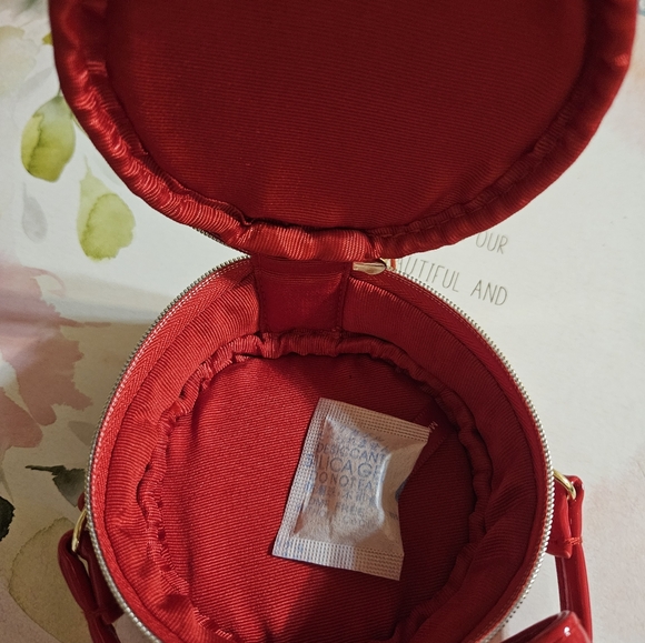 Nwot MARC JACOBS red mini canteen crossbody bag 4" - Picture 9 of 10